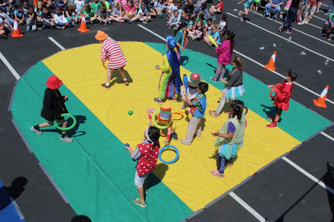 Circus day performance